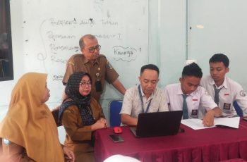 Meniti Cahaya Masa Depan: Konsultasi & Simulasi Pemilihan Jurusan Bersama Muhammad Rofiq, S.T.