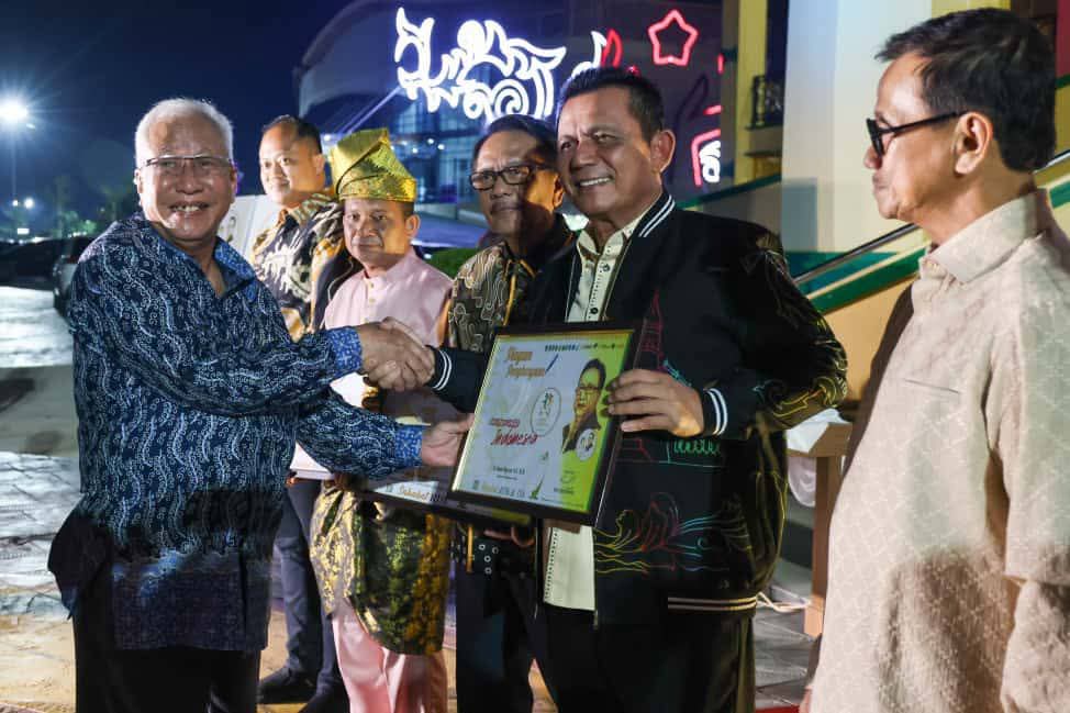 Guru Hari Ini: Tidak Hebat, Namun Terus Berjuang