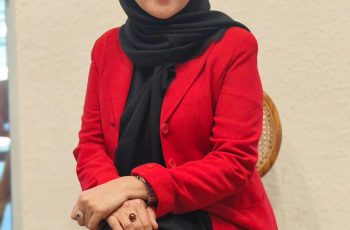 “Satu Ruang, Satu Hari di SMAN 14 Batam: Ketika Melly Puspita Sari Menggugah, Menyembuhkan, dan Menyalakan Semangat Guru”