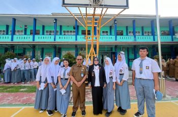 “Kalian Adalah Bintang!” — Hj. Asnawati Atiq, Berikan Apresiasi untuk Siswa Berprestasi